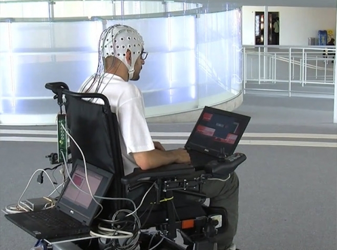 Silla de ruedas con interfaz cerebro-computadora