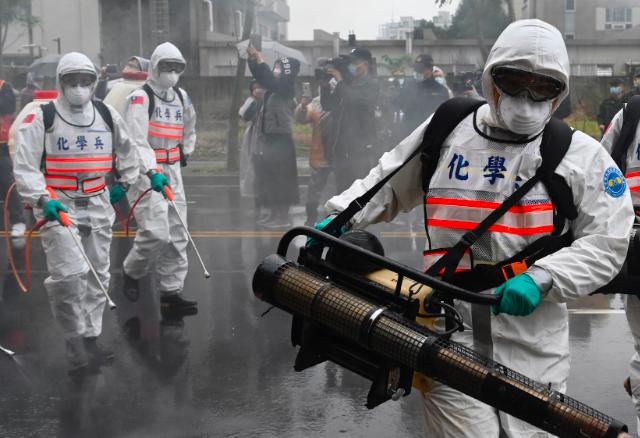 Personal médico taiwanés