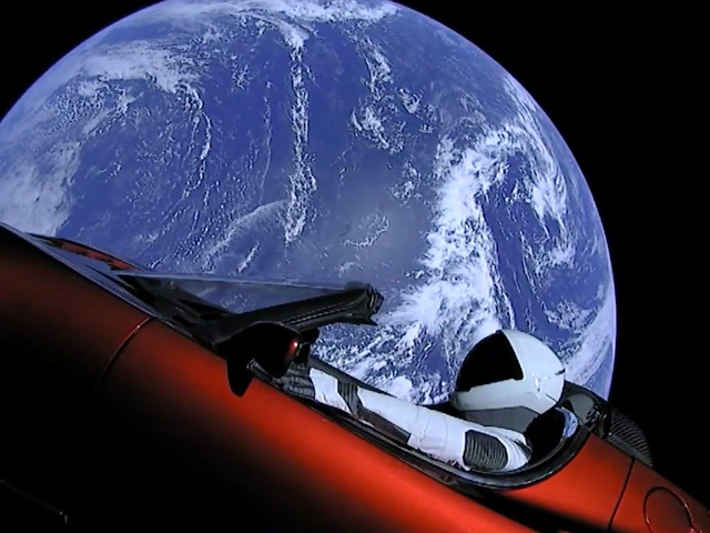 Starman, el maniquí que maneja el Tesla Roadster de Elon Musk en el espacio Starman, el maniquí que maneja el Tesla Roadster de Elon Musk en el espacio