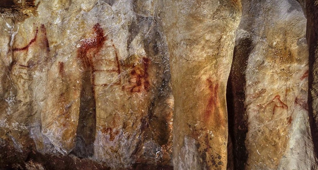 Arte en una cueva del sitio La Pasiega, pintado por neandertales hace al menos 65 mil años