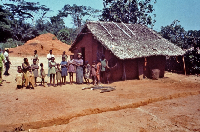 Aldea de Yambuku, Zaire, en 1976, durante el brote de ébola